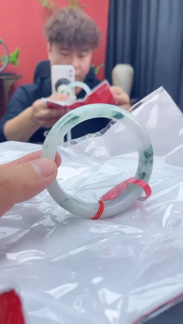 未镶嵌手镯翡翠3