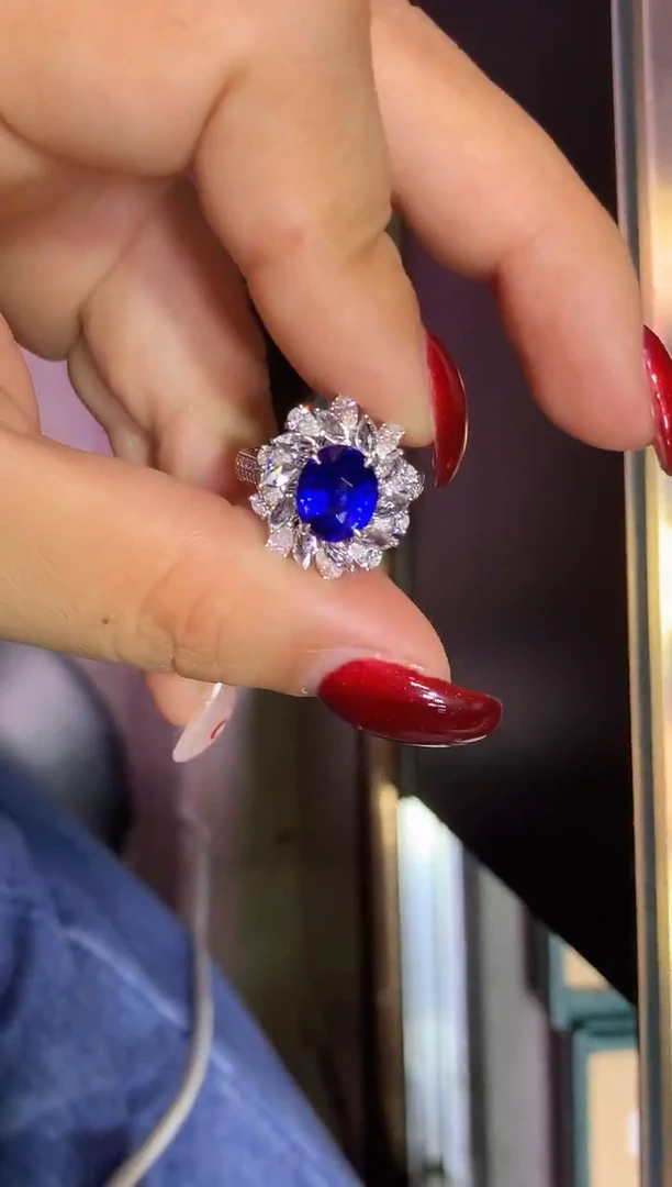 戒指蓝宝石18K金镶嵌3.15ct