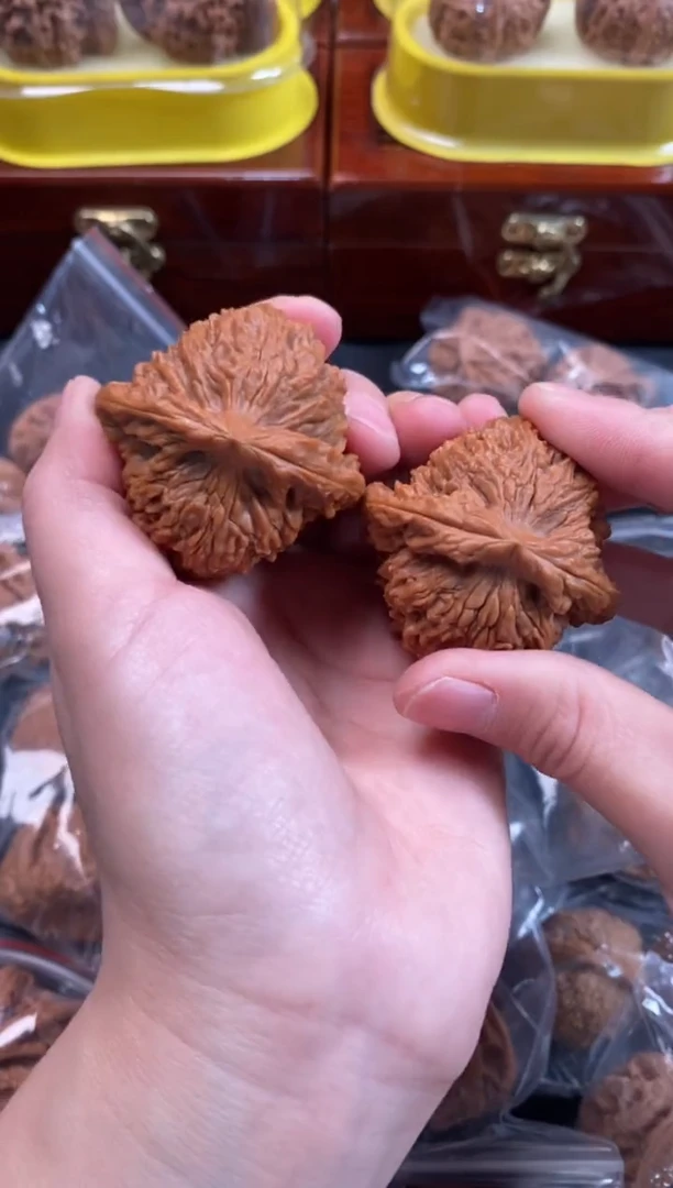 把件文玩核桃南疆石44尺x911