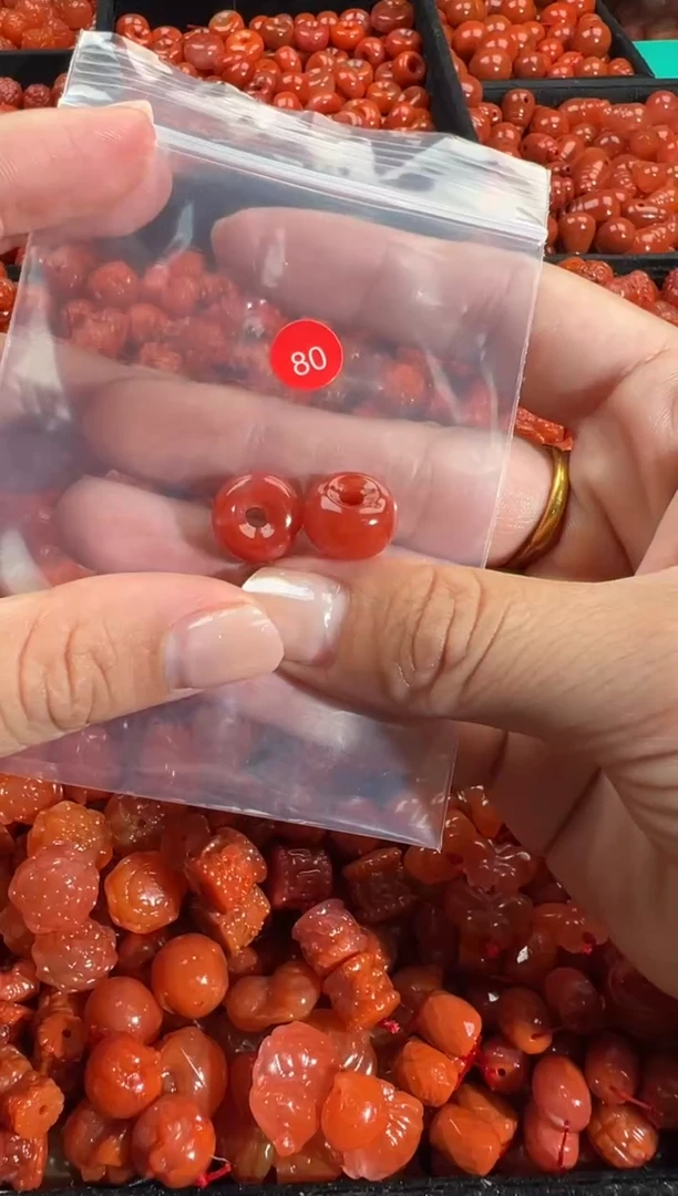 颈饰未镶嵌南红玛瑙1