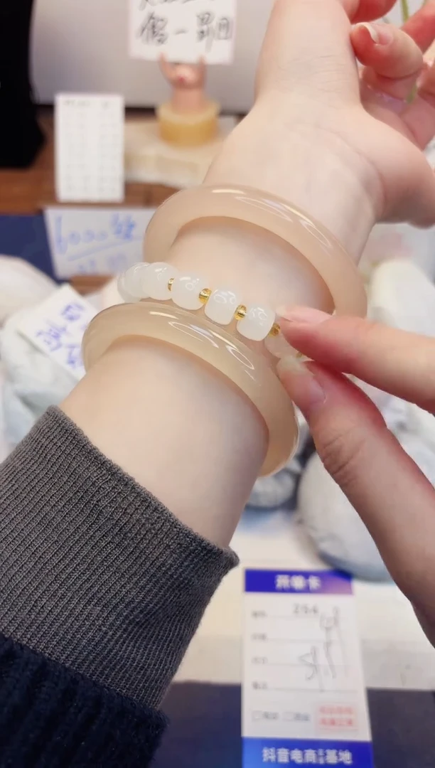 【闪购商品】石英质玉手镯未镶嵌254-美人条藕粉-圈口59