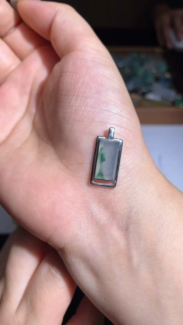 颈饰银S925镶嵌翡翠202555555多样性发一