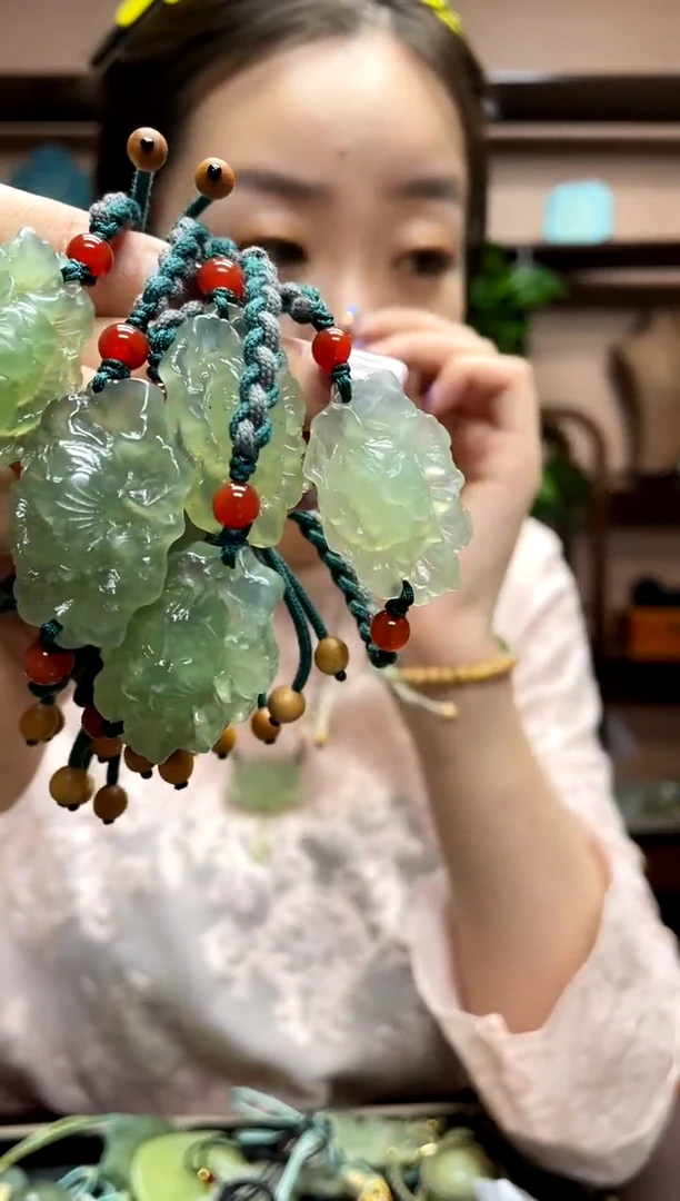 岫玉未镶嵌手牌多样性发货其中发一