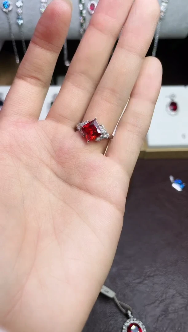 合金合成钻石芬达戒指