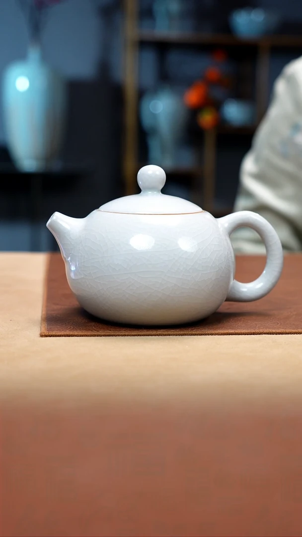 【闪购商品】摆件微瑕月白西施壶+2个微瑕月白圈足小压手杯