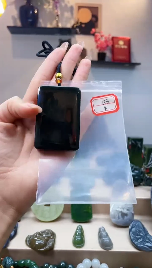 未镶嵌和田玉挂件1