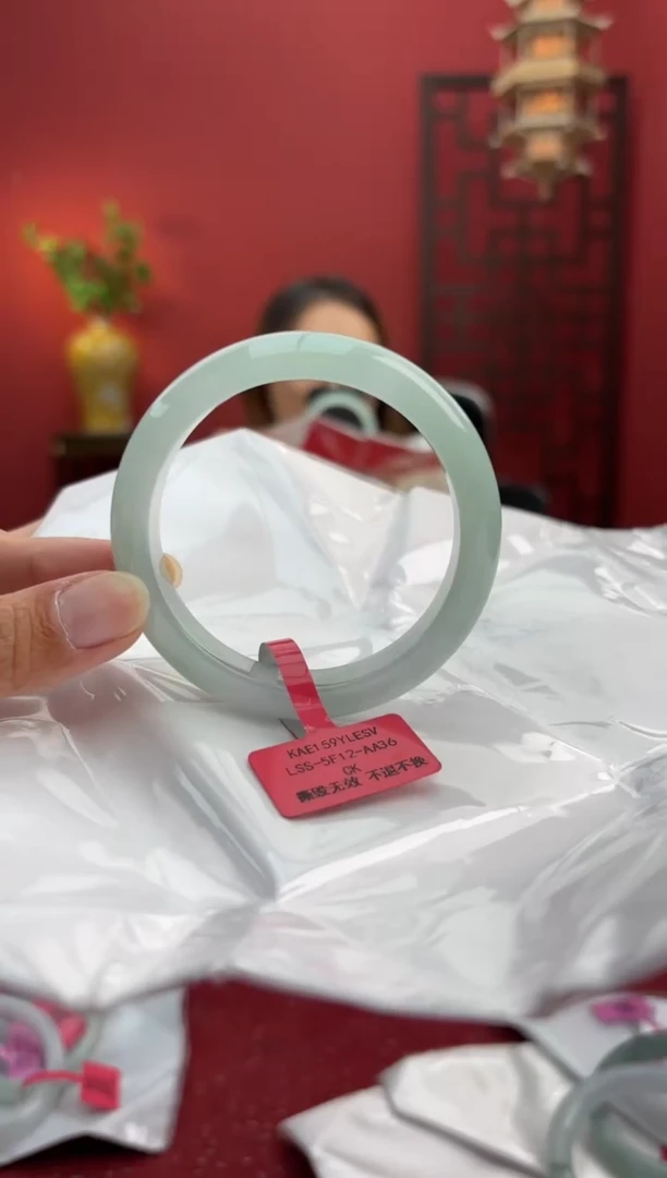 未镶嵌手镯翡翠翡翠手镯