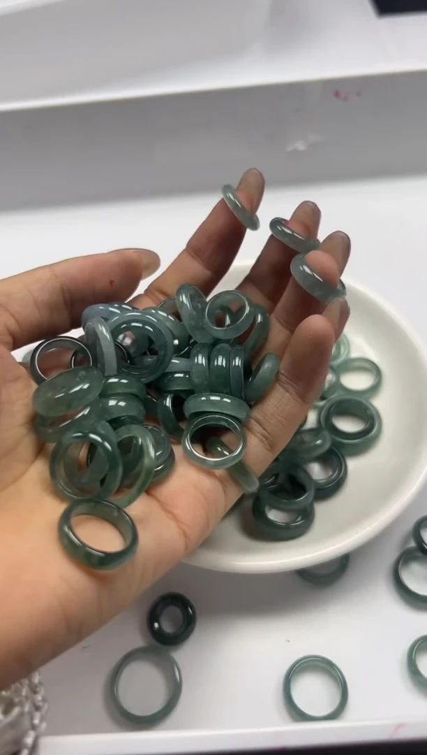 翡翠未镶嵌颈饰X1003蓝水翡翠跑环*1颗