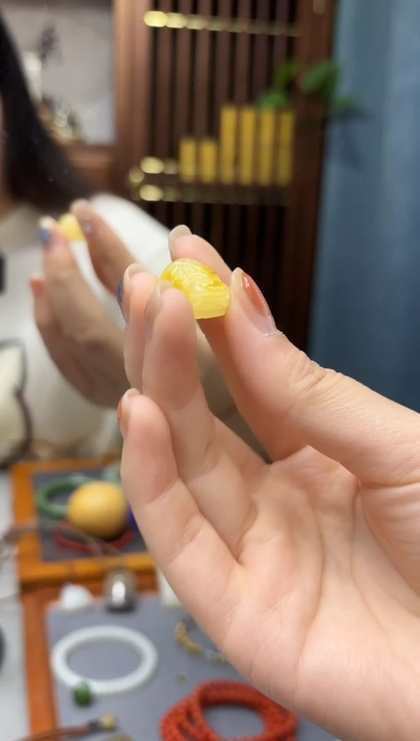 裸石蜜蜡未镶嵌蜜蜡貔貅配饰GW