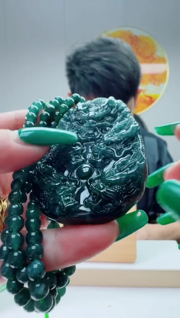 翡翠未镶嵌颈饰多样性随机发其一