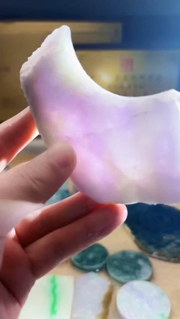 翡翠挂件未镶嵌A货张麦7652