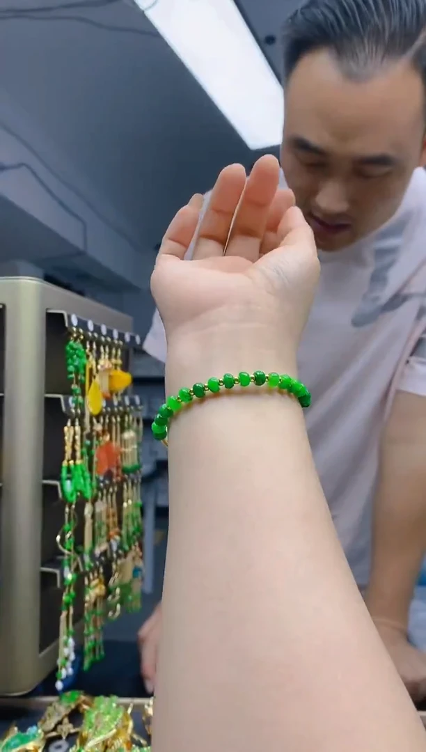 【闪购商品】翡翠耳饰合金69翡翠手镯