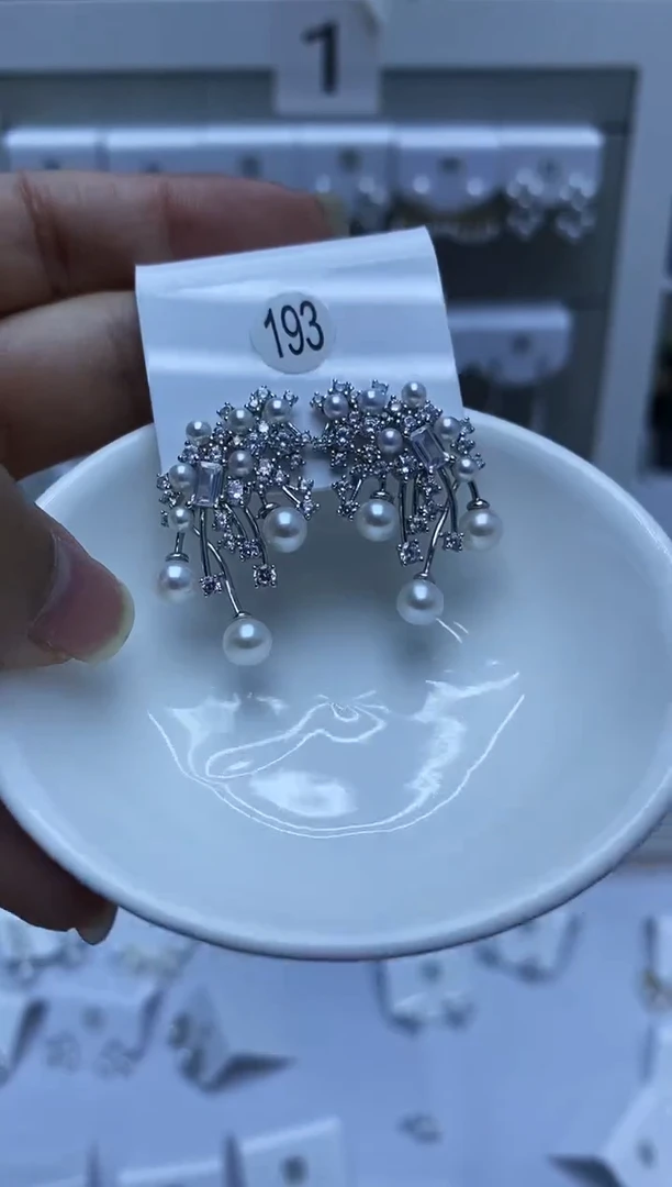 银S925镶嵌耳饰淡水珍珠193