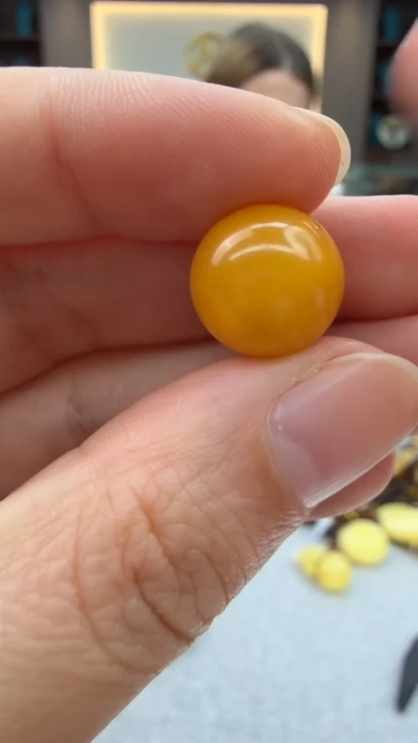 琥珀颈饰未镶嵌225秒拍号 假一罚三