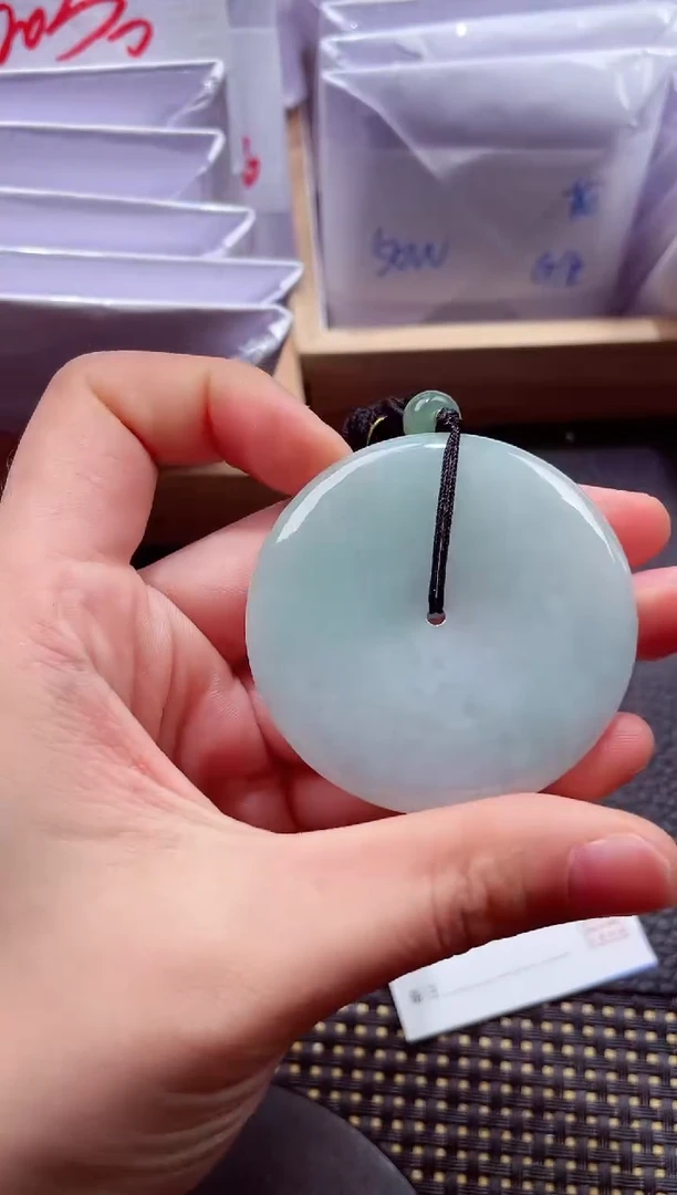 颈饰未镶嵌翡翠 000111