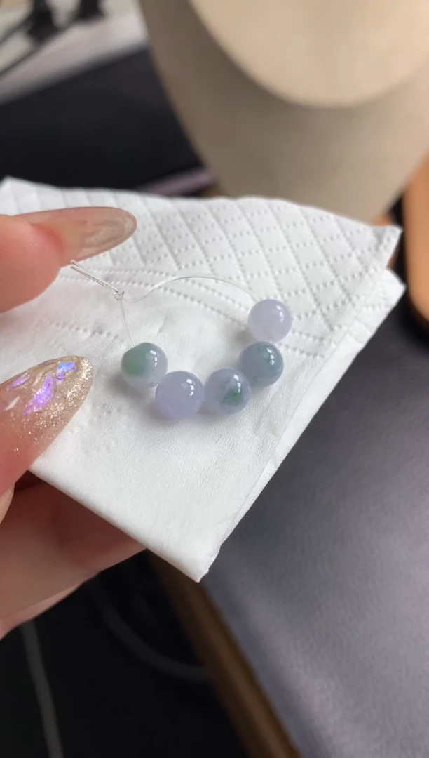 定制翡翠未镶嵌一串珠子