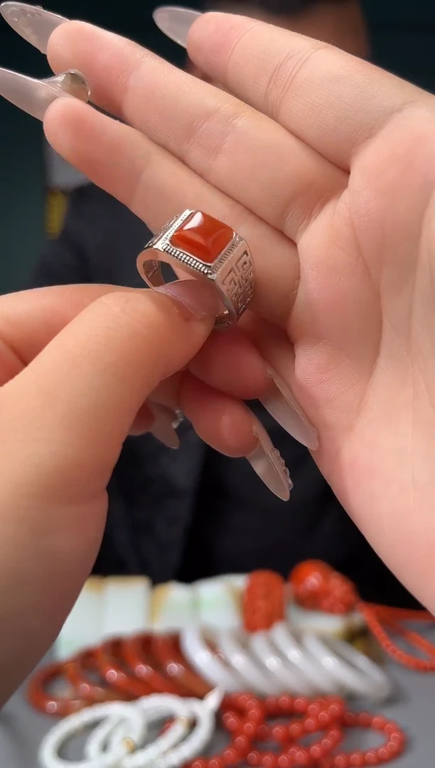 【闪购商品】南红玛瑙颈饰未镶嵌戒指