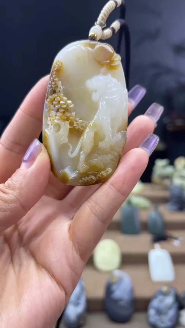 颈饰未镶嵌和田玉1