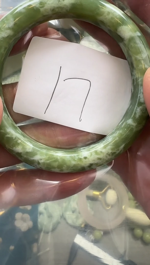 【闪购商品】岫玉手镯未镶嵌17号64圈口
