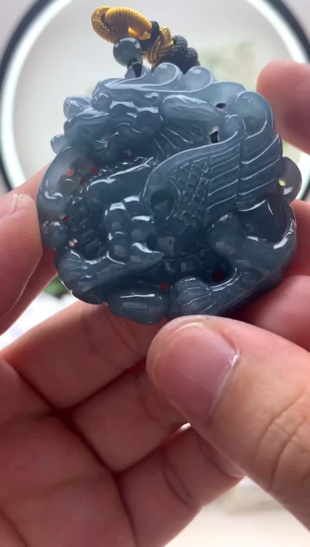 颈饰未镶嵌翡翠麒麟