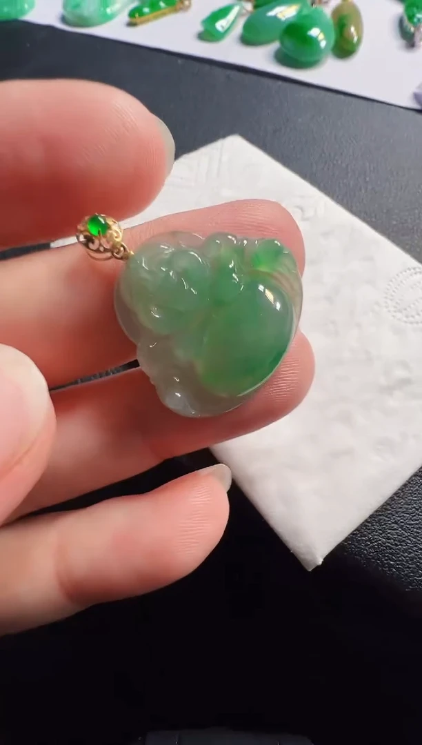 吊坠(不含链)18K金镶嵌翡翠1880