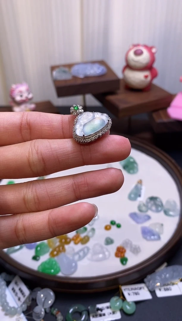 【闪购商品】翡翠颈饰18K金镶嵌佛公