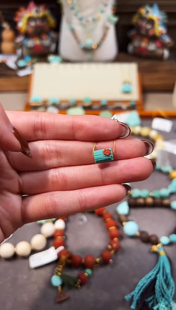 未镶嵌绿松石配饰小木桩