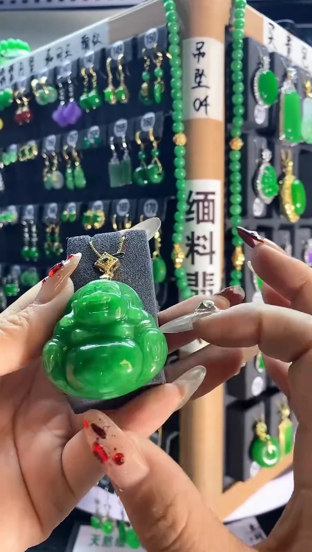 【闪购商品】翡翠颈饰银S925镶嵌221....