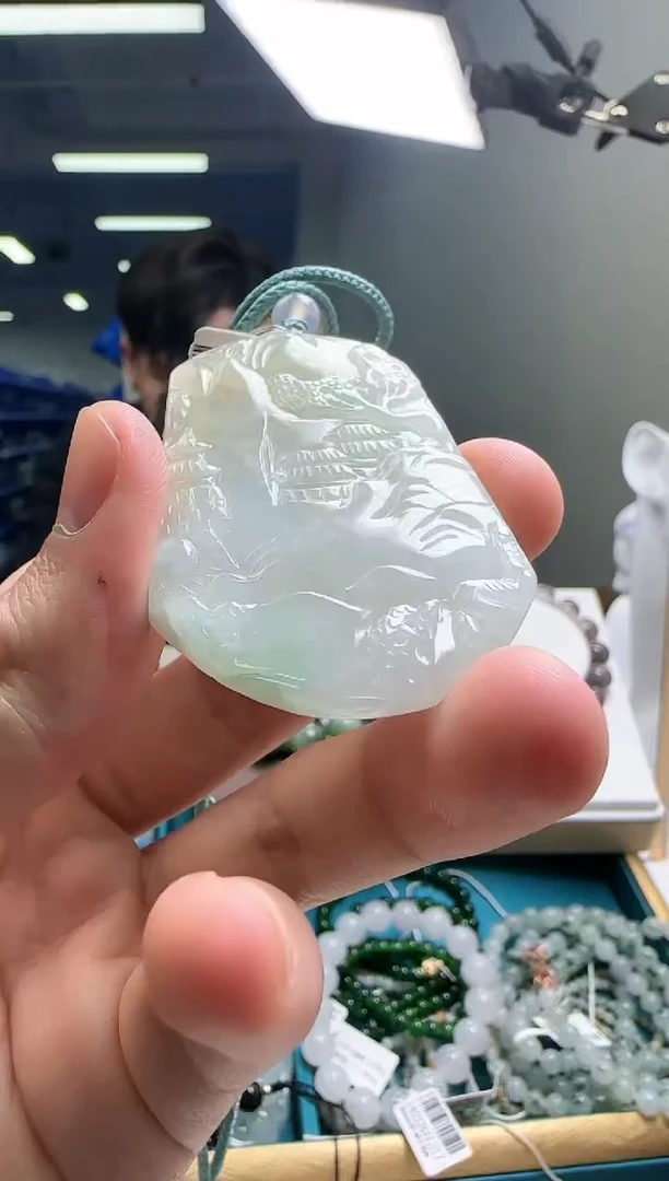 【闪购商品】翡翠吊坠(不含链)未镶嵌翡翠吊坠43