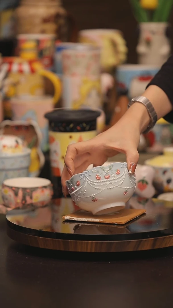 景德镇釉下彩绘设计师款式陶瓷