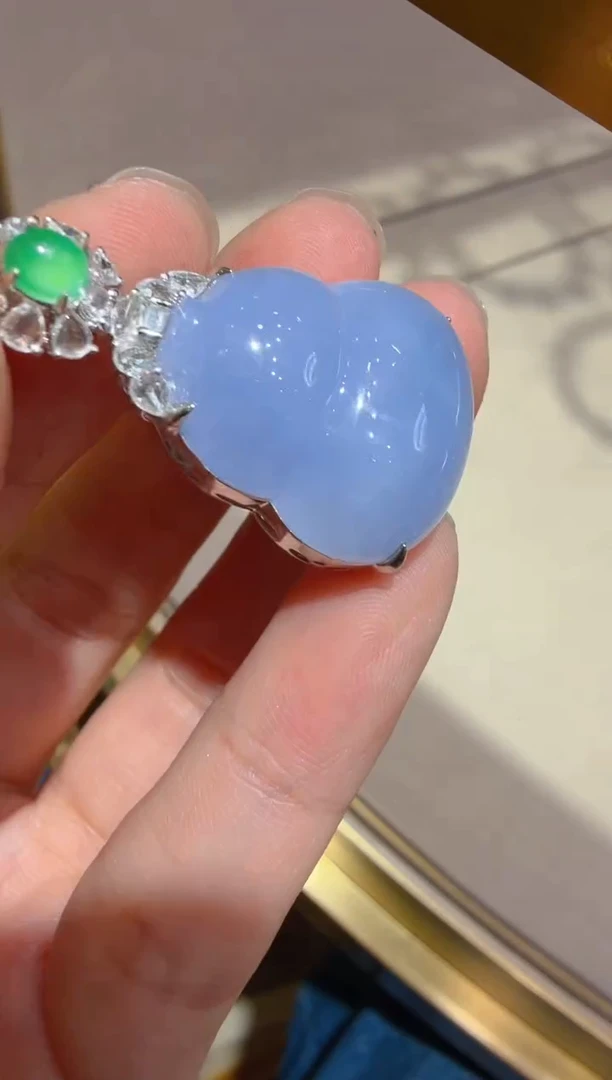 吊坠(不含链)18K金镶嵌翡翠多样性团购发一件