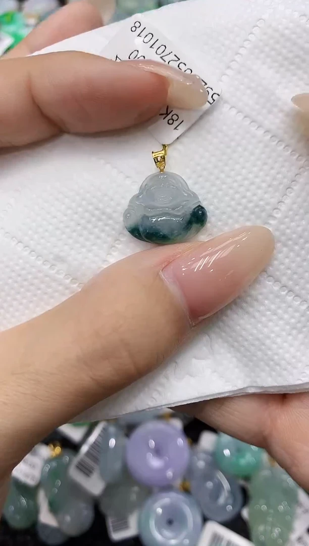 翡翠18K金镶嵌颈饰111111111111