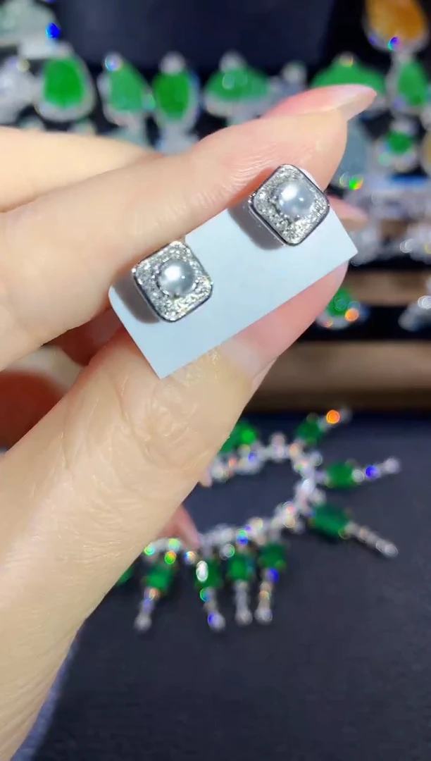 18K金镶嵌翡翠耳饰A5