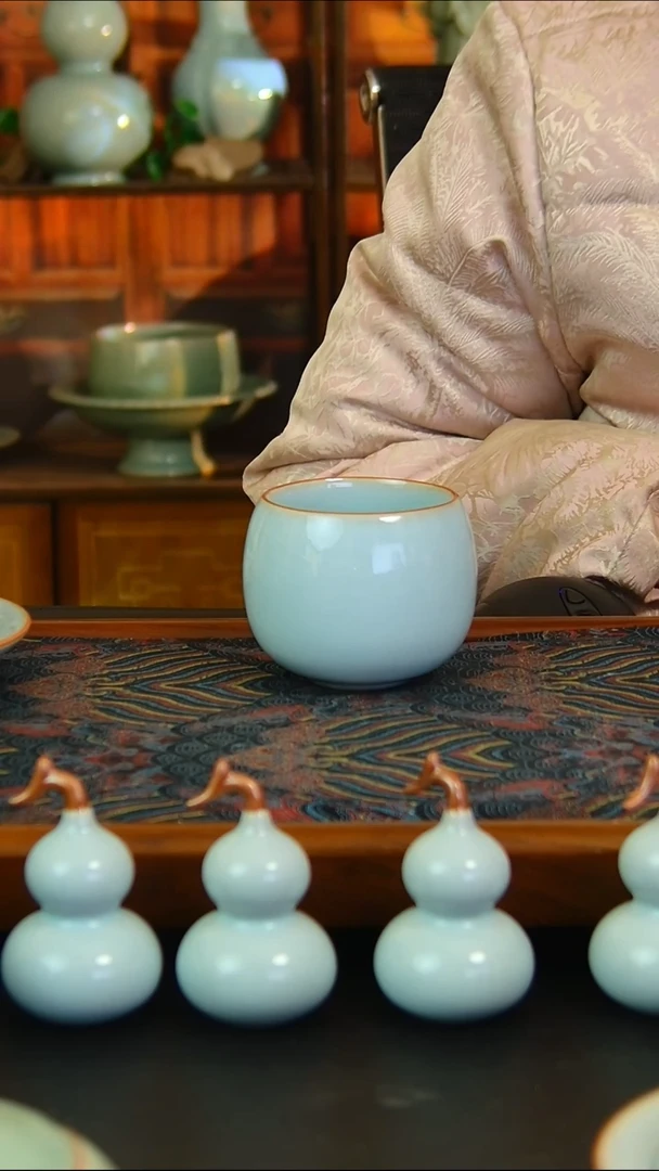 瓷片天青龙蛋杯天青