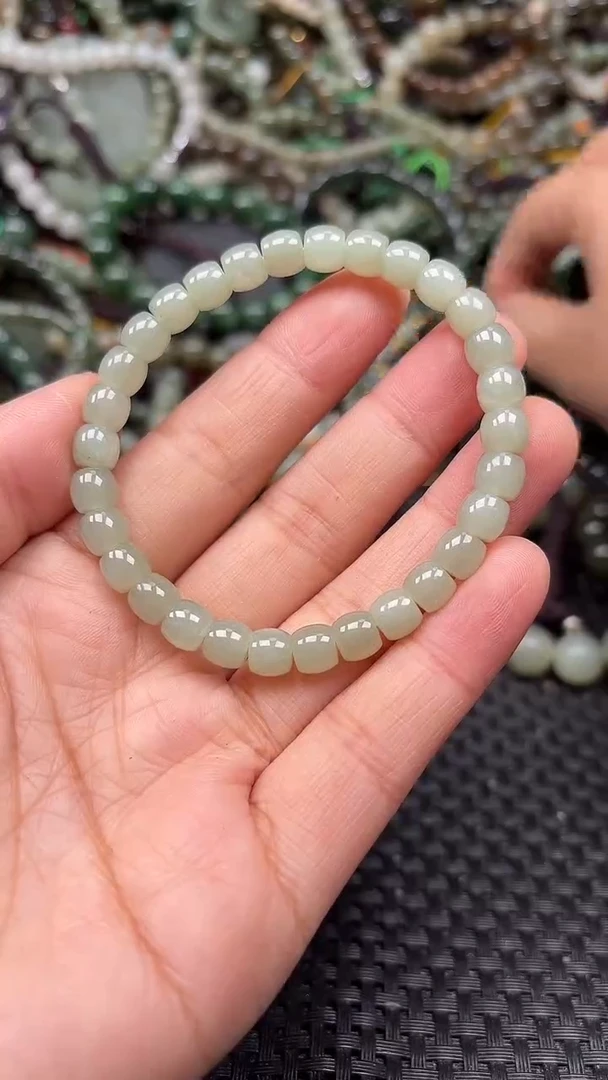 颈饰未镶嵌和田玉2