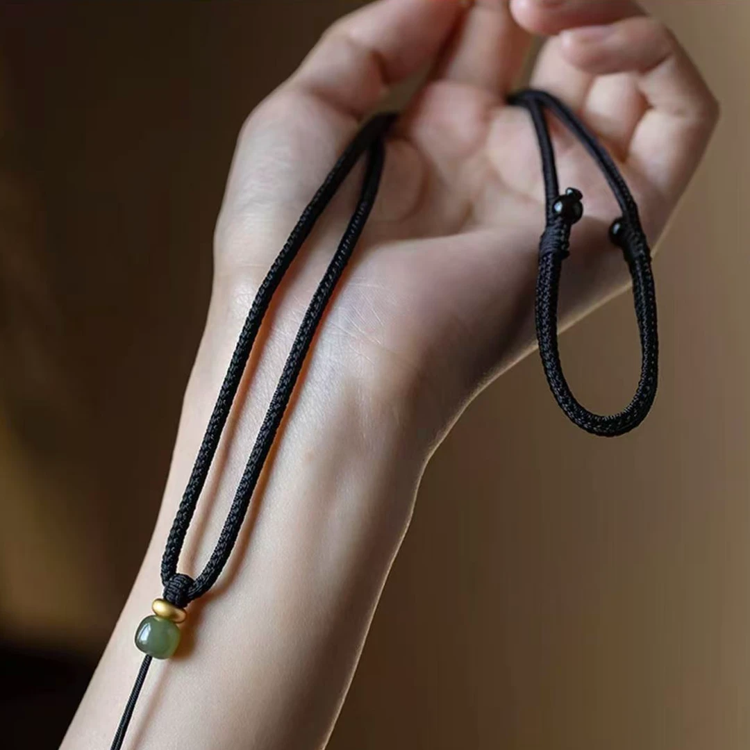 颈饰吊坠编织绳子