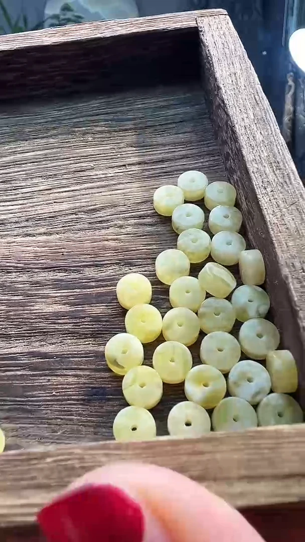 未镶嵌蜜蜡裸石7+蜜蜡隔片