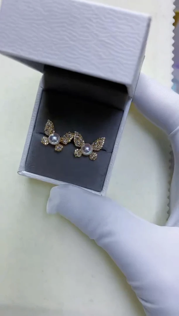 【闪购商品】海水珍珠饰品银S925镶嵌蝴蝶耳钉