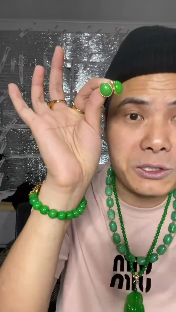 翡翠未镶嵌耳钉【小伍珠宝】高端翠青鸽子蛋耳钉