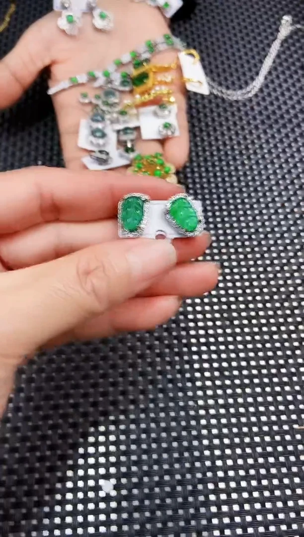 【闪购商品】翡翠耳饰未镶嵌111111111