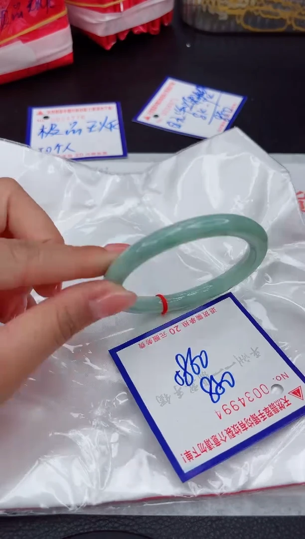 翡翠手镯未镶嵌1111111111