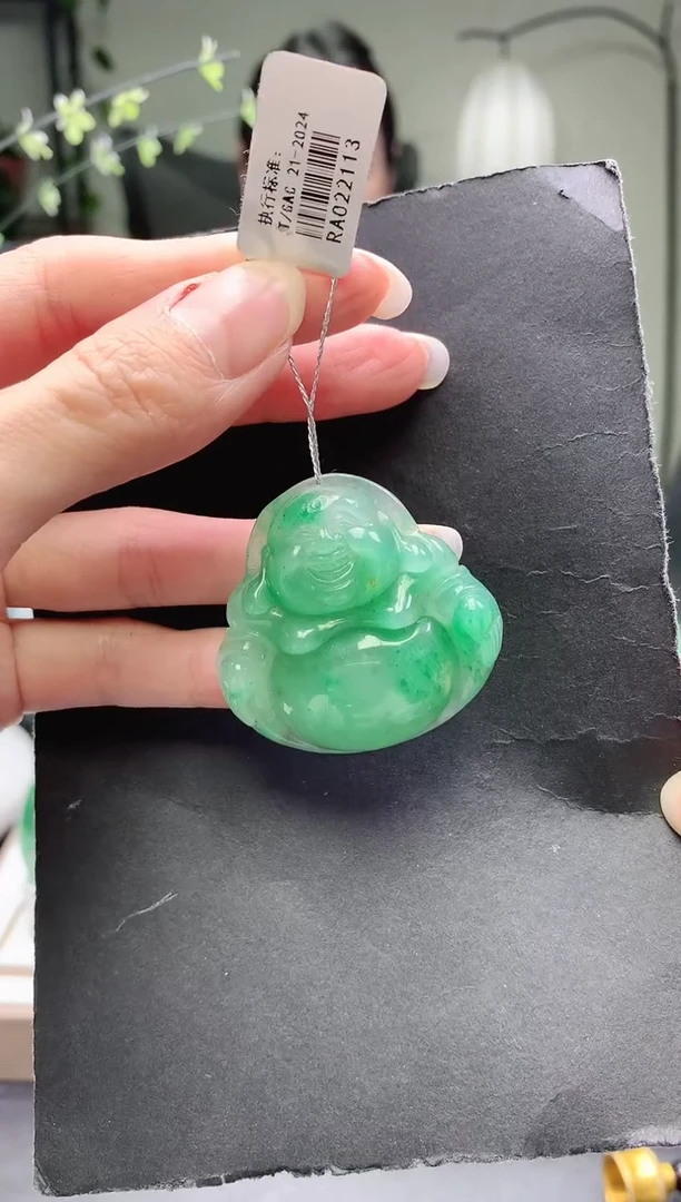 未镶嵌佛公石英质玉佛公