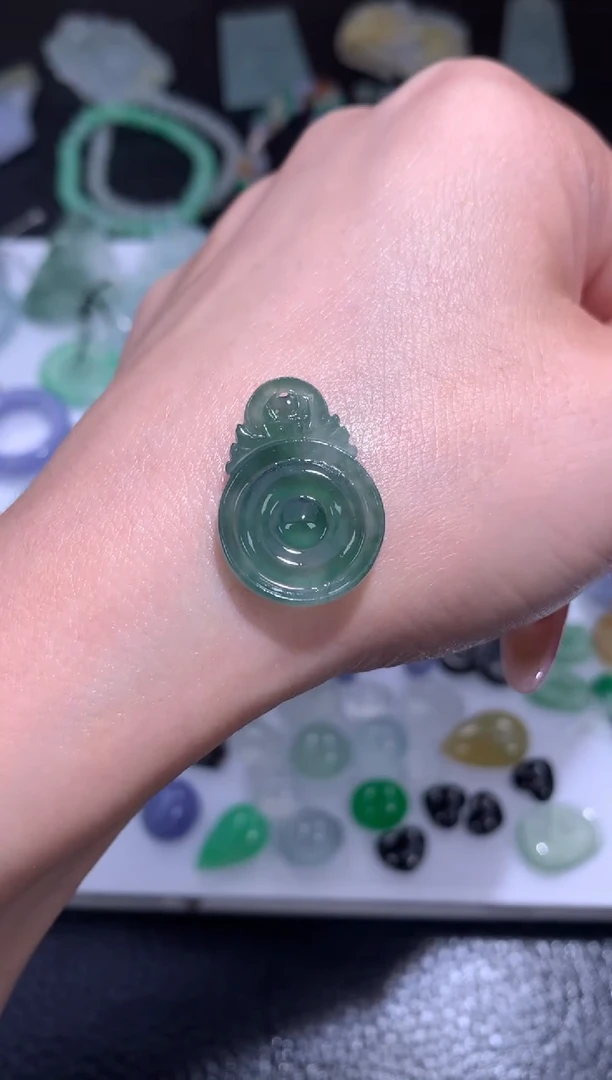 定制翡翠未镶嵌福贝