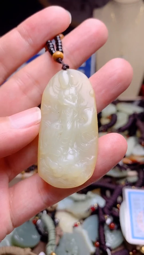 和田玉未镶嵌颈饰1