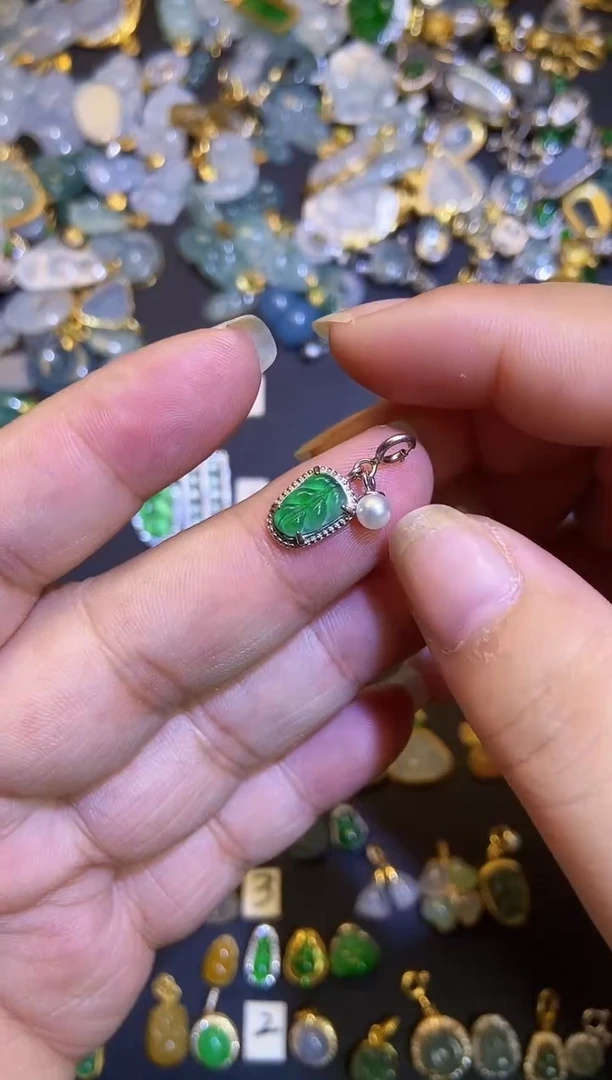 翡翠银S925镶嵌吊坠(不含链)1