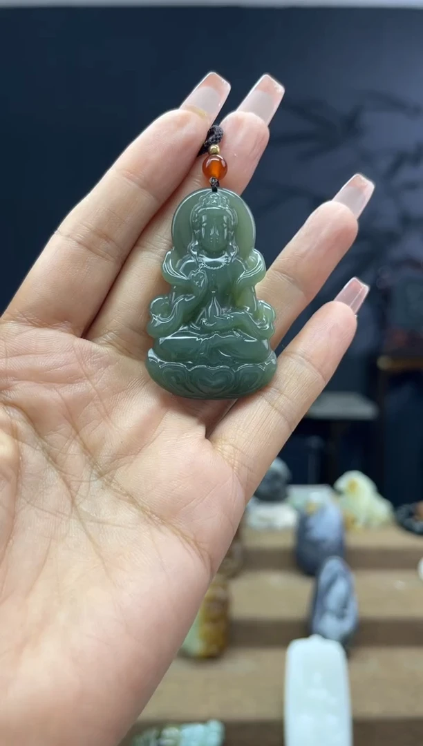 颈饰未镶嵌和田玉1