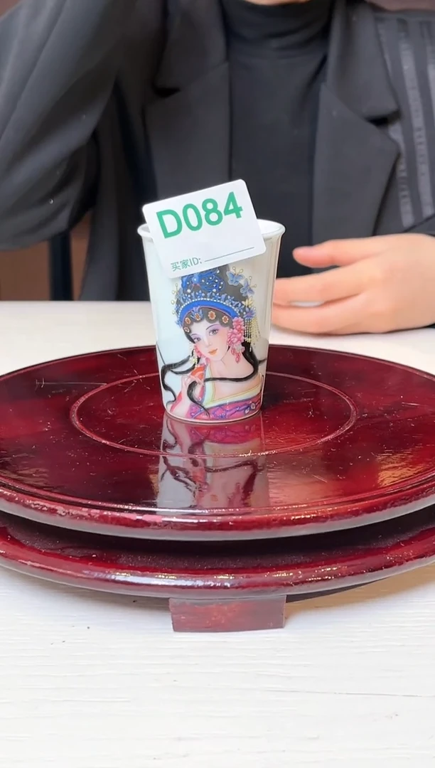 【闪购商品】摆件景德镇陶瓷花旦小可乐杯084