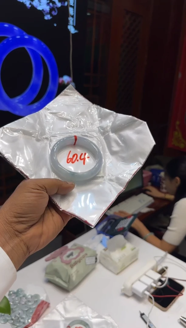 未镶嵌手镯翡翠紫**絮手镯