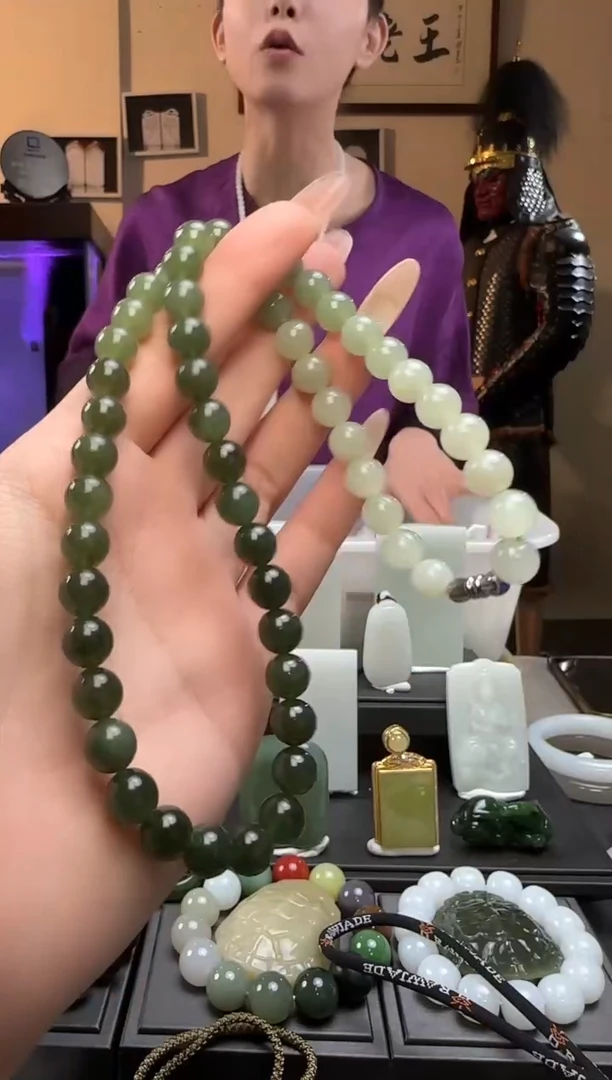 【闪购商品】和田玉晴水渐变圆珠未镶嵌妈妈链