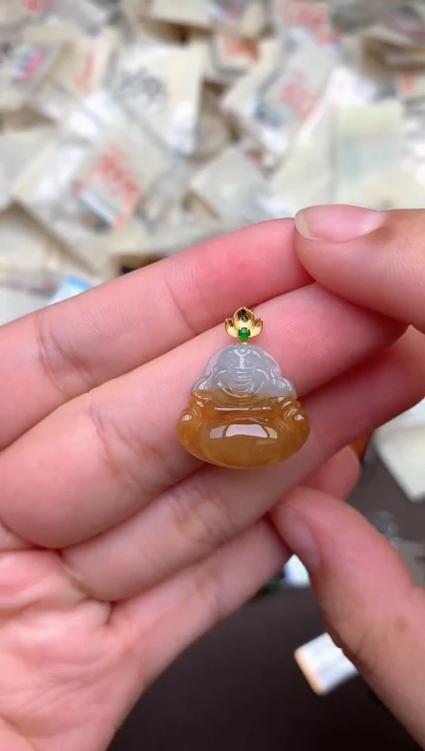 18K金镶嵌挂件翡翠—
